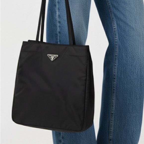 Vintage Prada black nylon Tessuto medium tote bag - Picture 8 of 8